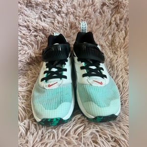 Girls Nike Basketball Shoe